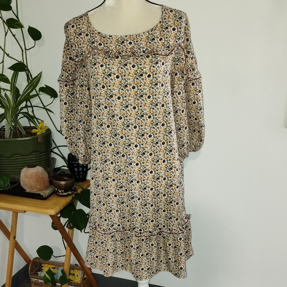 Max Studio Cream Floral Long Sleeve Dress